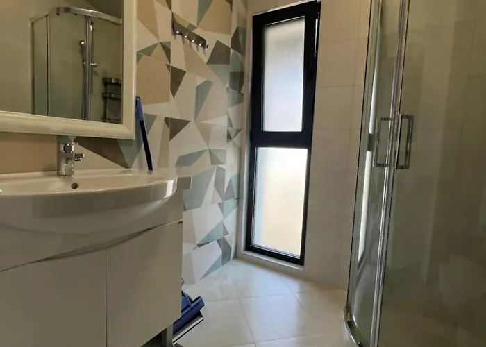 за гости крайморие парк Burgaz